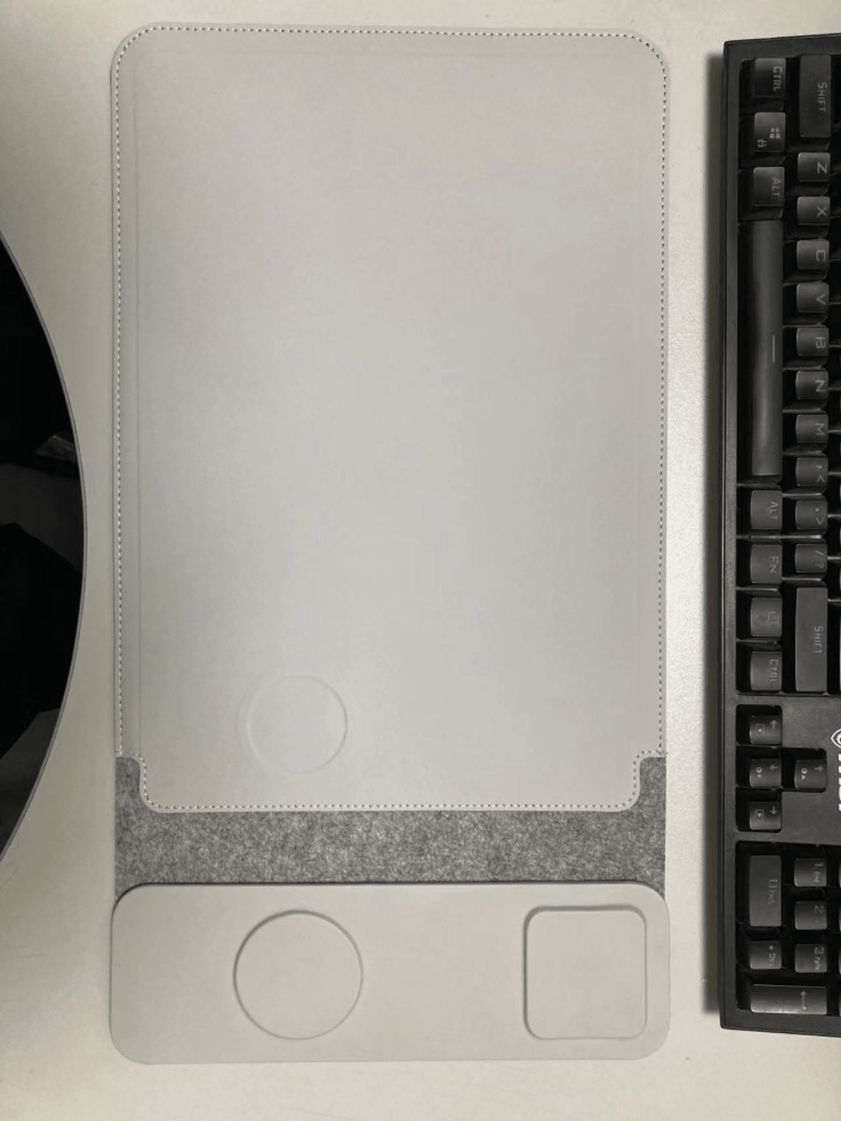 5in1 Wireless Charging Laptop Sleeve - Boltronik